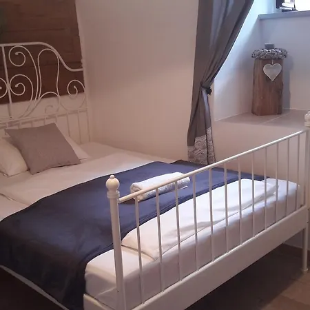 Apartment Eletteli - Lively Apartman *
