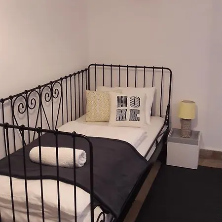 Eletteli - Lively Apartman Eger